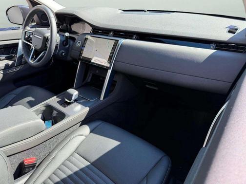 2025 Land Rover Discovery Sport S
