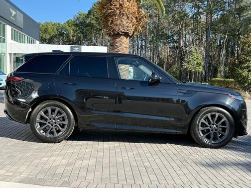 2024 Land Rover Range Rover Sport SE