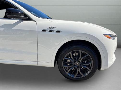 2024 Maserati Levante GT Ultima