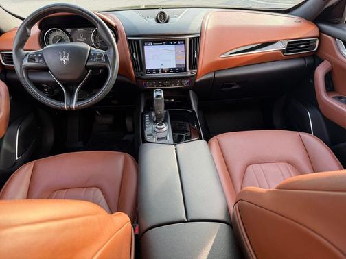 2022 Maserati Levante Modena