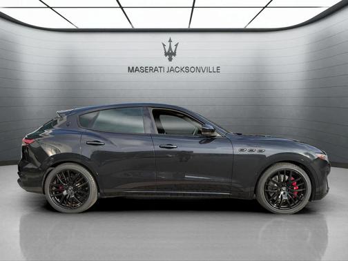 2022 Maserati Levante Modena