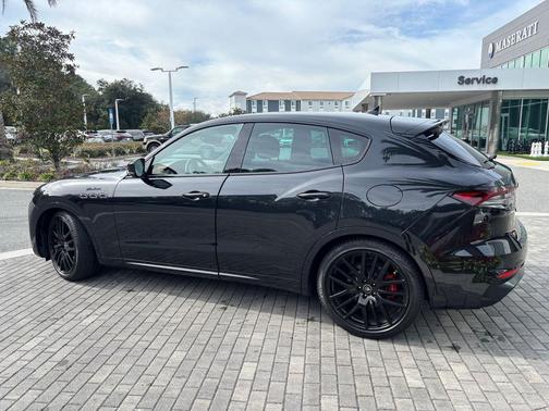 2022 Maserati Levante Modena