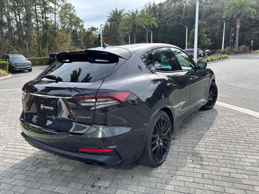 2022 Maserati Levante Modena