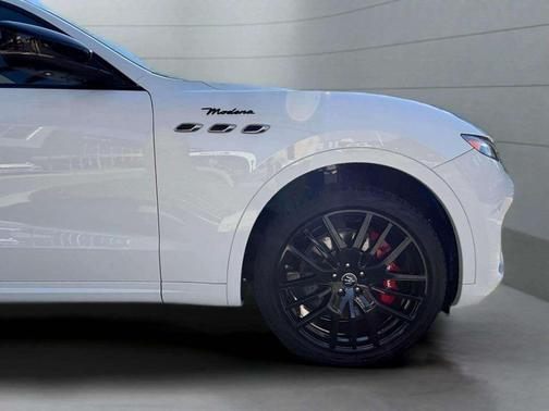 2024 Maserati Levante Modena Ultima