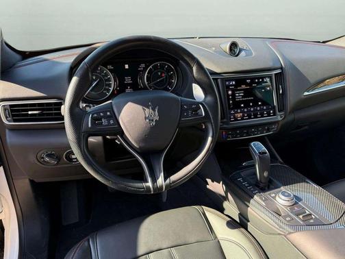 2024 Maserati Levante Modena Ultima