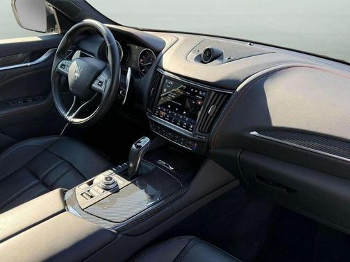 2024 Maserati Levante Modena Ultima