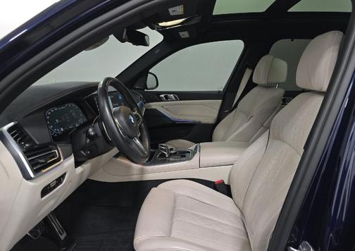 2022 BMW X5 M50i