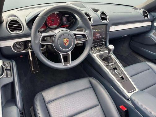 2024 Porsche 718 Boxster S