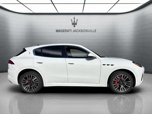 2025 Maserati Grecale 
