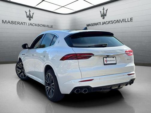 2025 Maserati Grecale 