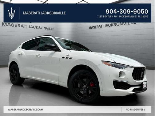 Bianco 2022 Maserati Levante GT