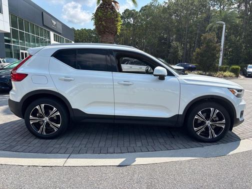 2022 Volvo XC40 T5 Inscription