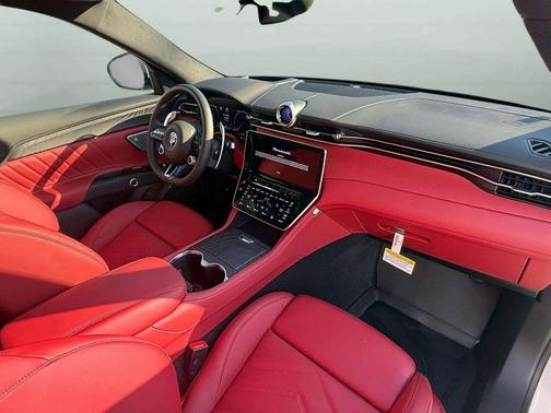 2026 Maserati Grecale Modena