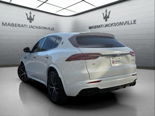 2026 Maserati Grecale Modena