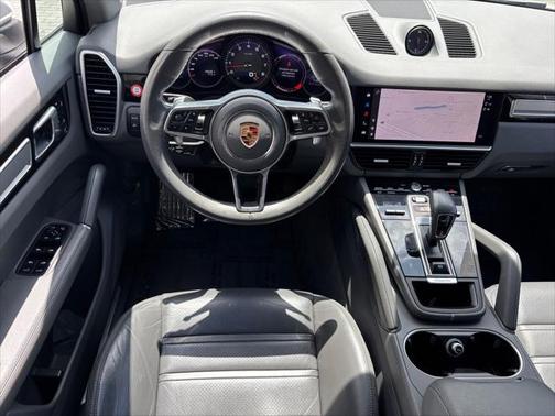 2022 Porsche Cayenne Platinum Edition