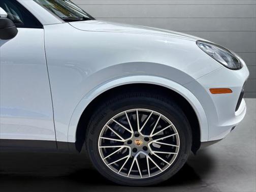 2022 Porsche Cayenne Platinum Edition