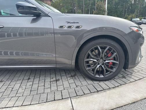2022 Maserati Levante Modena