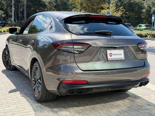 2022 Maserati Levante Modena