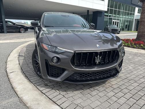 2022 Maserati Levante Modena