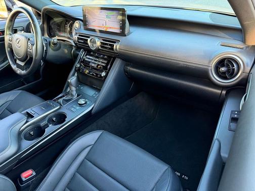 2022 Lexus IS 350 Base