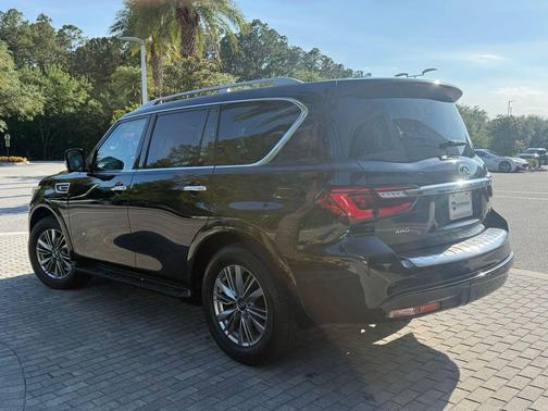Black Obsidian 2022 INFINITI QX80 Luxe