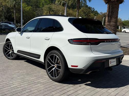 2024 Porsche Macan Base
