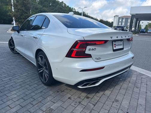 2021 Volvo S60 T5 R-Design