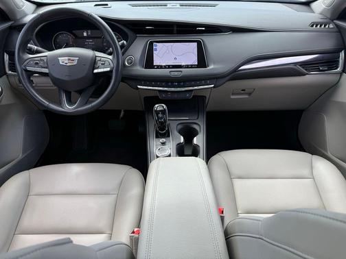 2023 Cadillac XT4 Luxury
