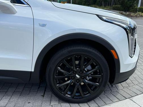 2023 Cadillac XT4 Luxury