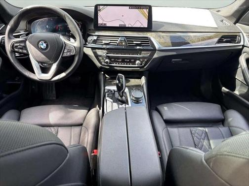 2022 BMW 530 i xDrive