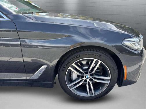 2022 BMW 530 i xDrive