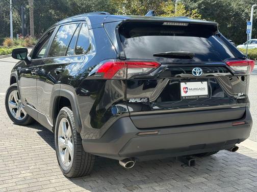 2021 Toyota RAV4 Hybrid XLE Premium