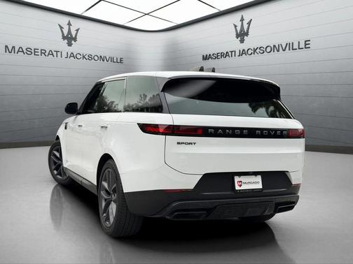 2024 Land Rover Range Rover Sport SE