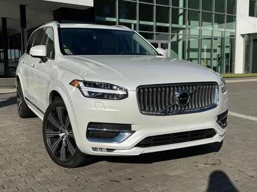 2022 Volvo XC90 T6 Inscription