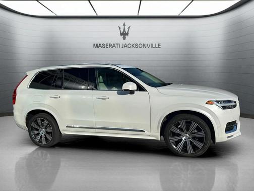 2022 Volvo XC90 T6 Inscription