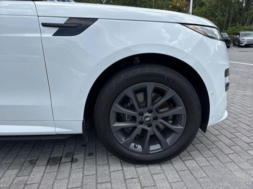 Fuji White 2023 Land Rover Range Rover Sport SE