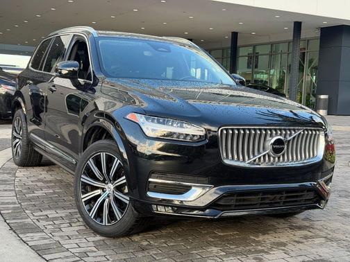 2024 Volvo XC90 B5 Core Bright Theme