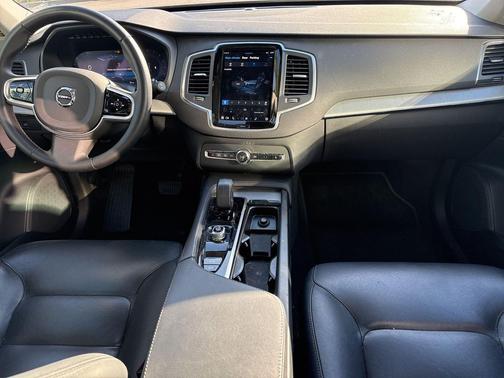 2024 Volvo XC90 B5 Core Bright Theme