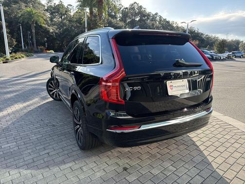 2024 Volvo XC90 B5 Core Bright Theme