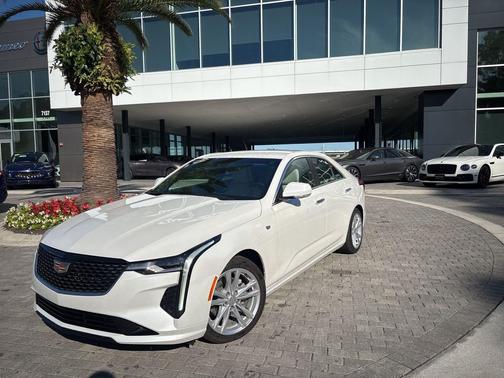 2022 Cadillac CT4 Luxury