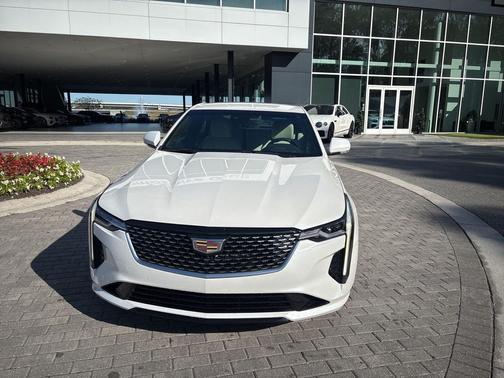 2022 Cadillac CT4 Luxury