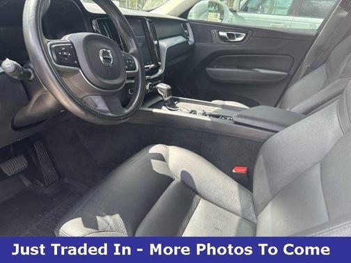 2020 Volvo XC60 T5 Momentum