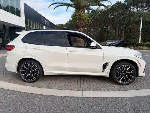 2022 BMW X5 M Base