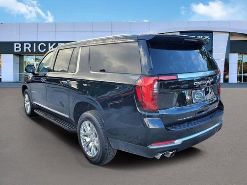 Onyx Black 2025 GMC Yukon XL Denali