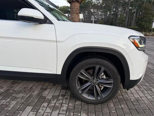 2022 Volkswagen Atlas 3.6L SE w/Technology