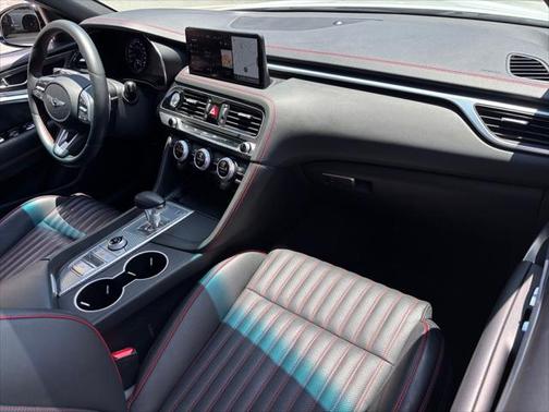 2023 Genesis G70 2.0T AWD