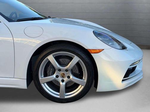2022 Porsche 718 Boxster T