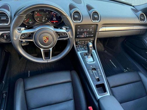 2022 Porsche 718 Boxster T
