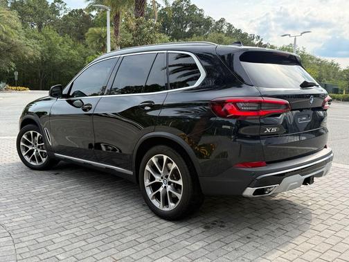 Black Sapphire Metallic 2022 BMW X5 xDrive40i