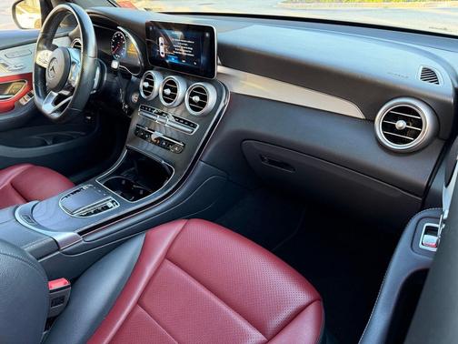 2022 Mercedes-Benz GLC 300 Base